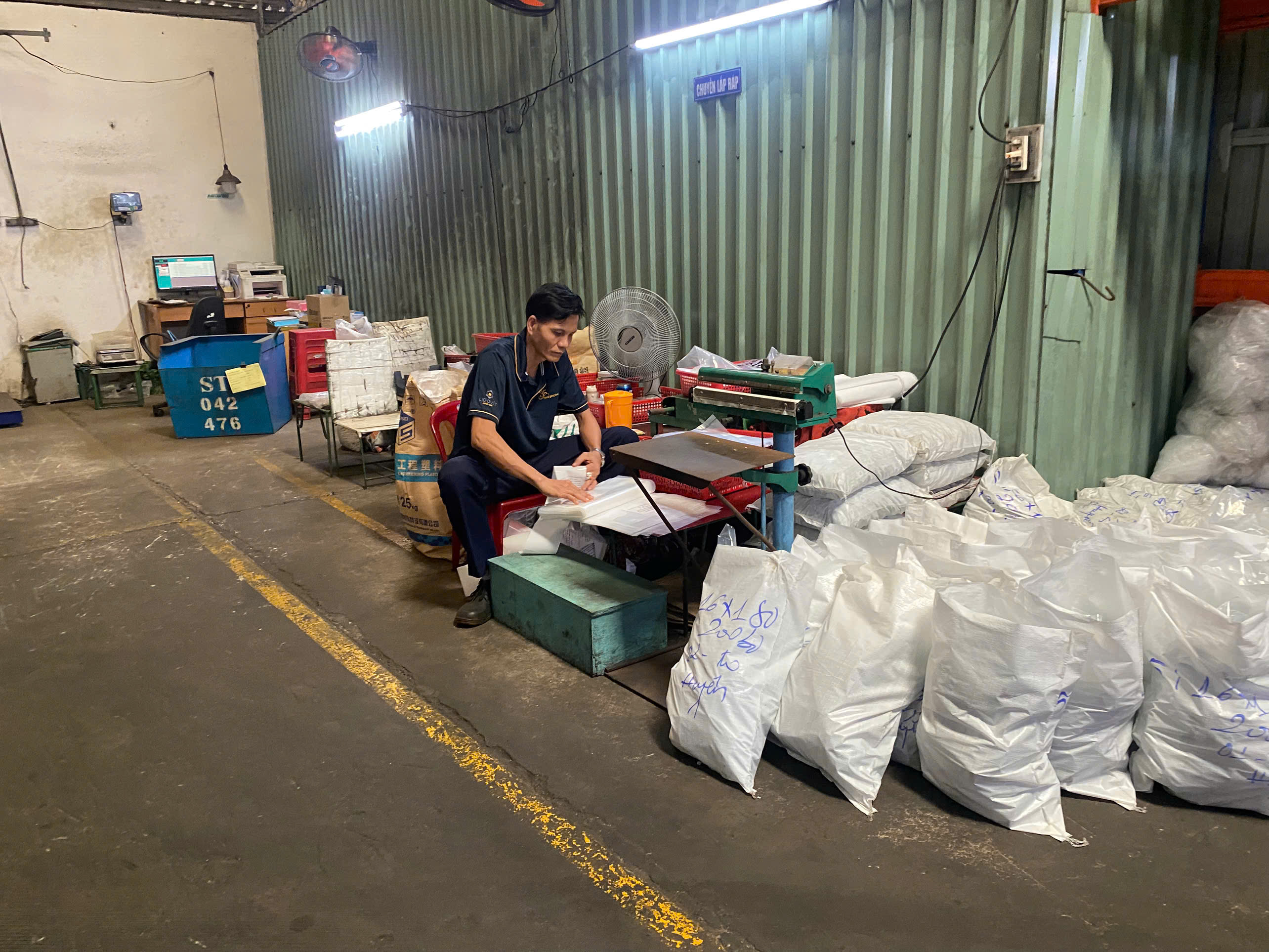 Packaging area 2.jpg